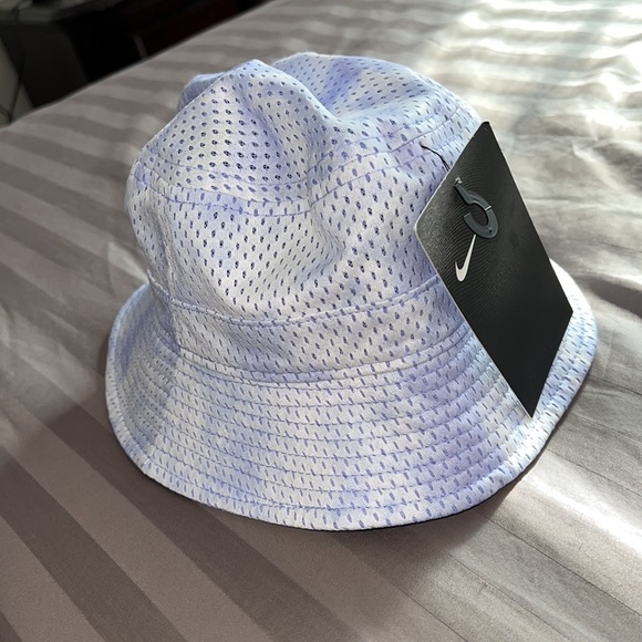 NWT Nike Womens Bucket Hat - Picture 2 of 6
